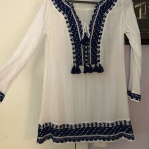 Vineyard Vines beach coverup